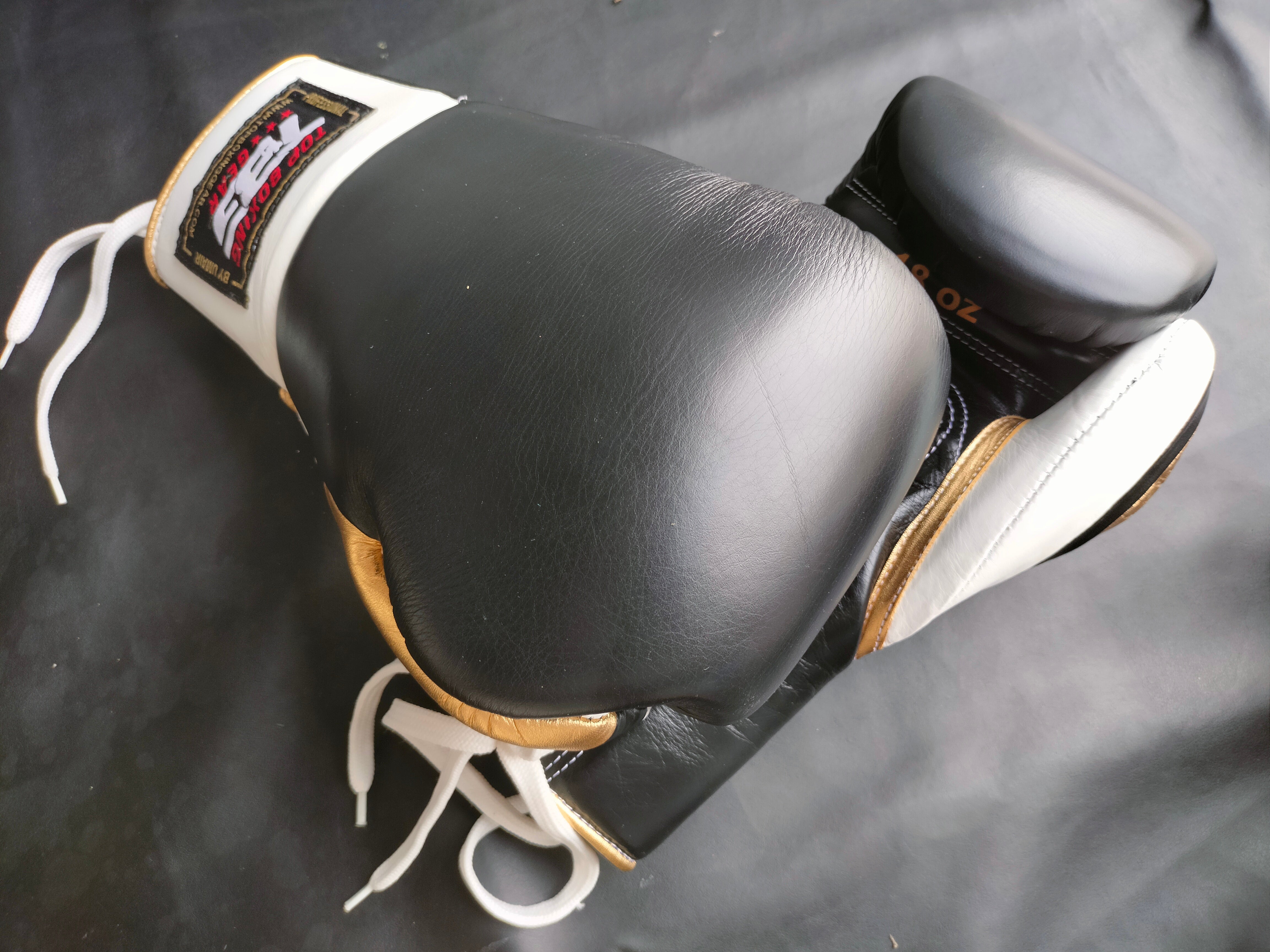 Boxing Gloves Top -Leather Fifght Gear