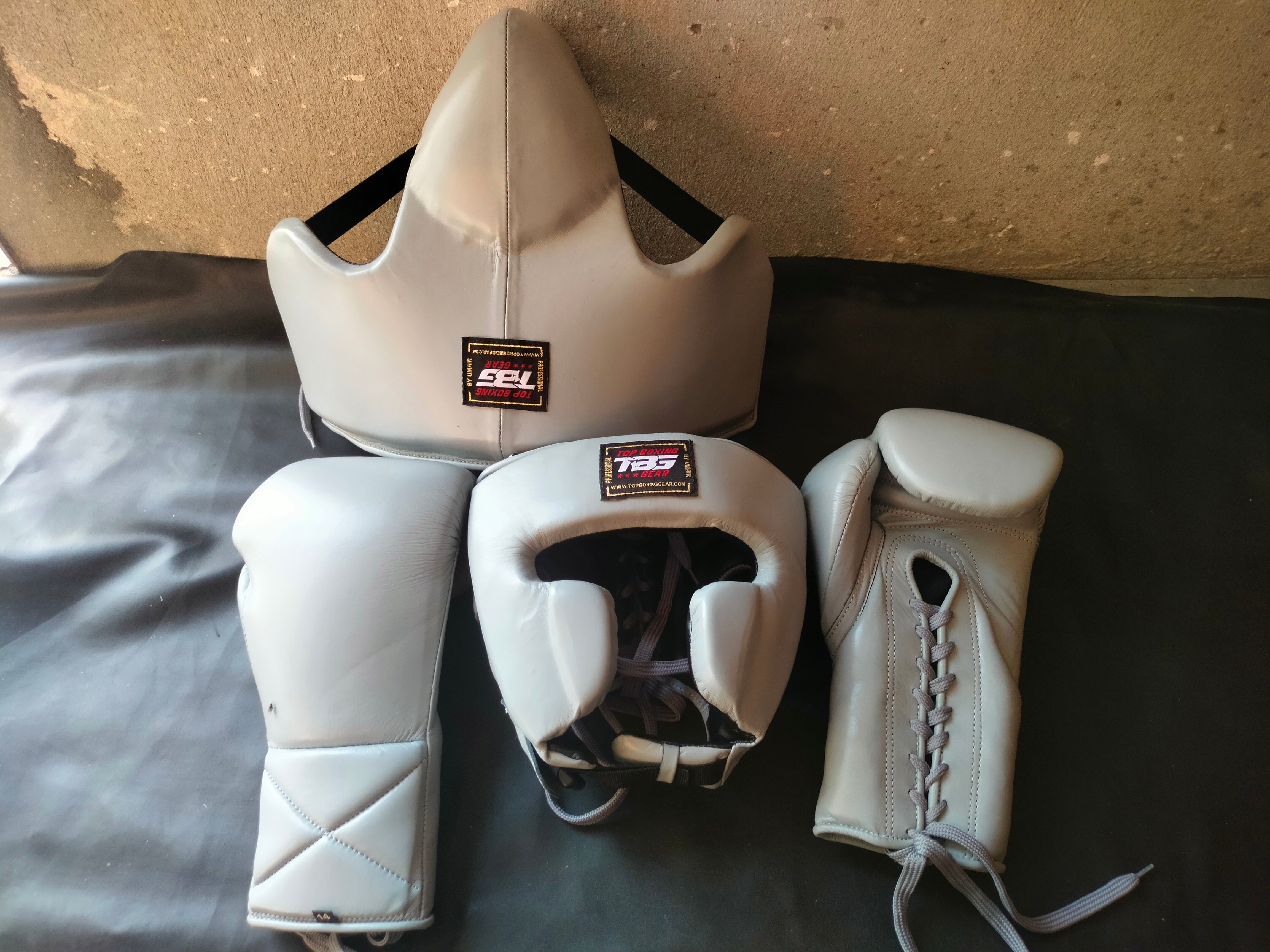 Top Boxing Fighter-Leather Gloves,Helmet,Abdominal Guard