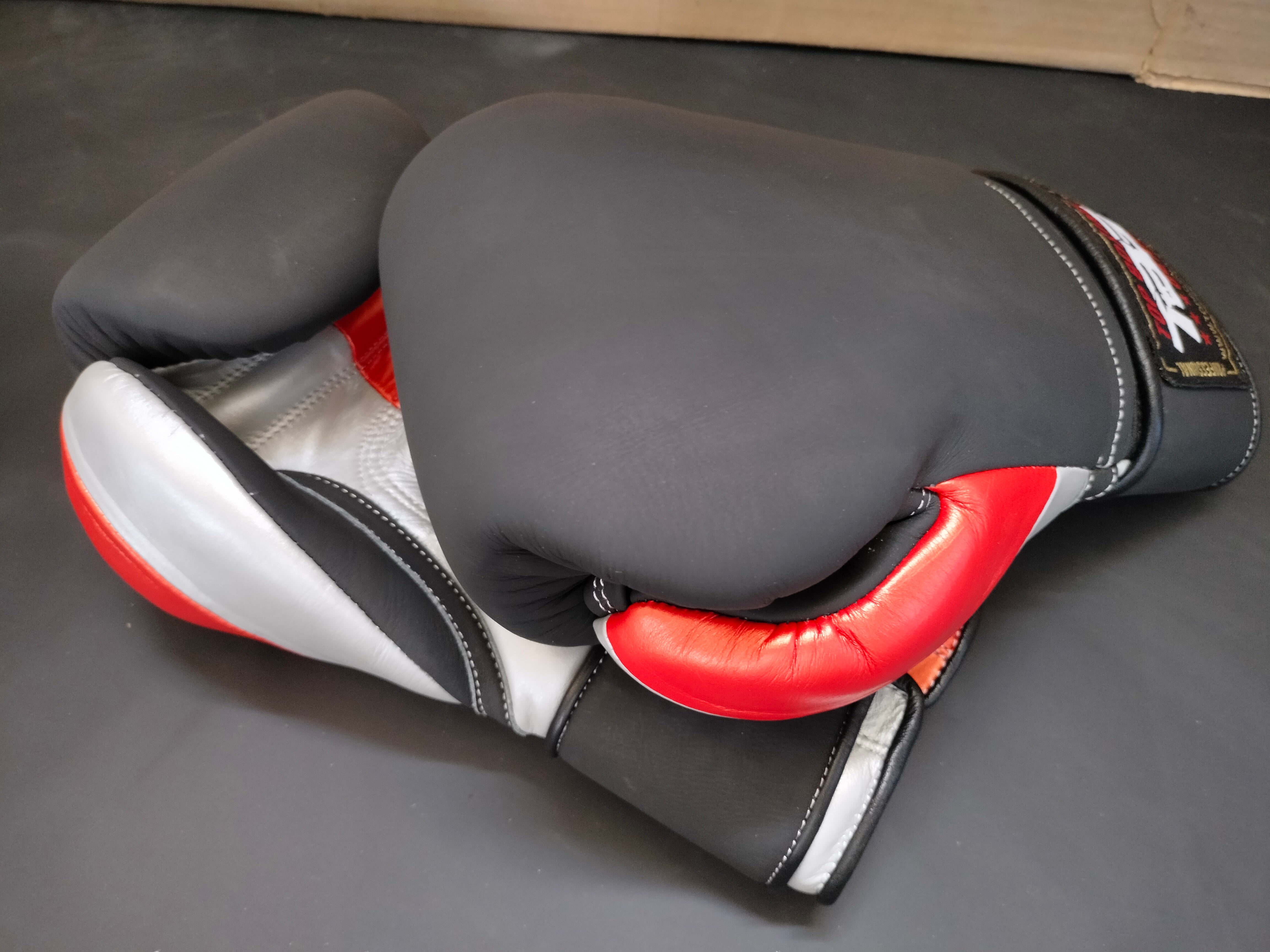 PRO-FIGHT BOXING GLOVES LEATHER